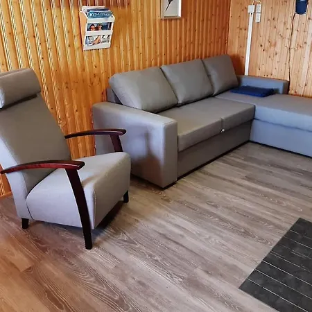 Vaestaeraekki Bachstelze-cabin By A Crater Alpesi faház Varpaisjarvi
